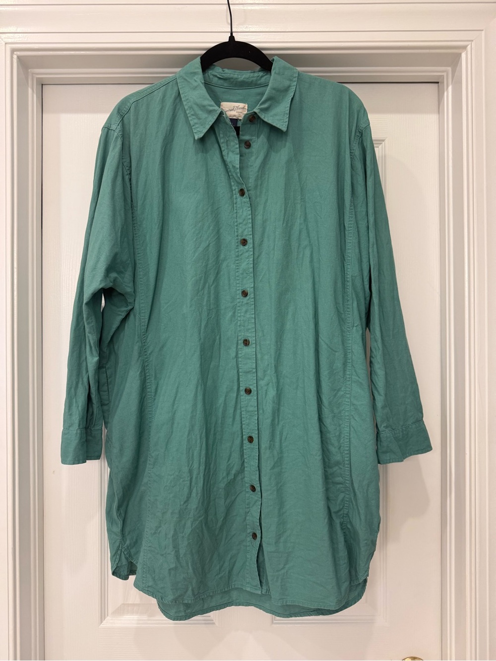 Women’s Target  Long Sleeve Button-Up Shirt - Green